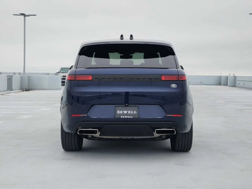 2023 Land Rover Range Rover Sport - Image 6