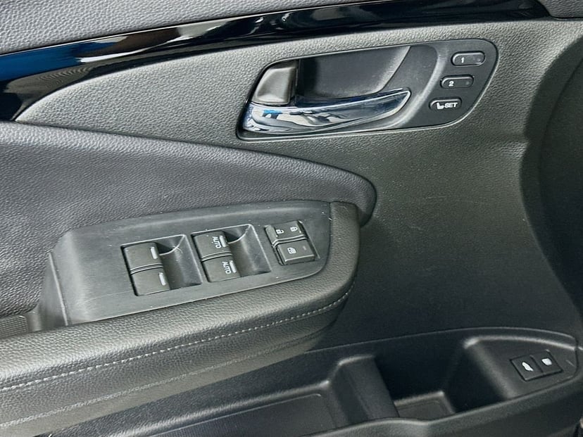 2021 Honda Pilot - Image 18