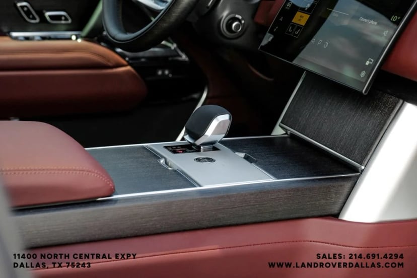 2026 Land Rover Range Rover - Image 29
