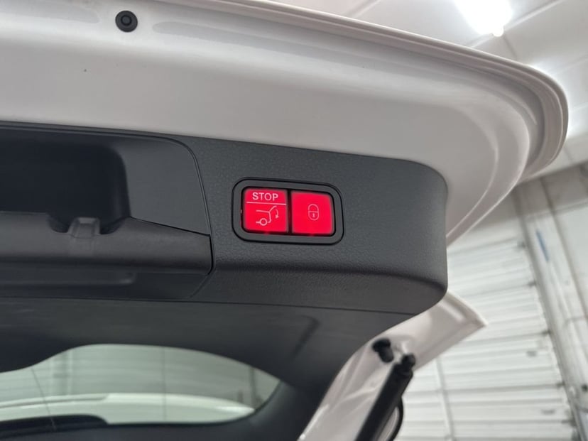 2026 Mercedes-Benz GLB - Image 26