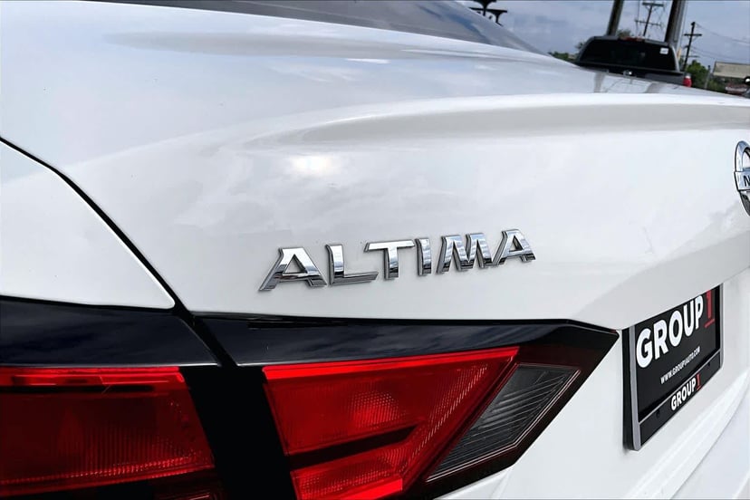 2020 Nissan Altima - Image 10