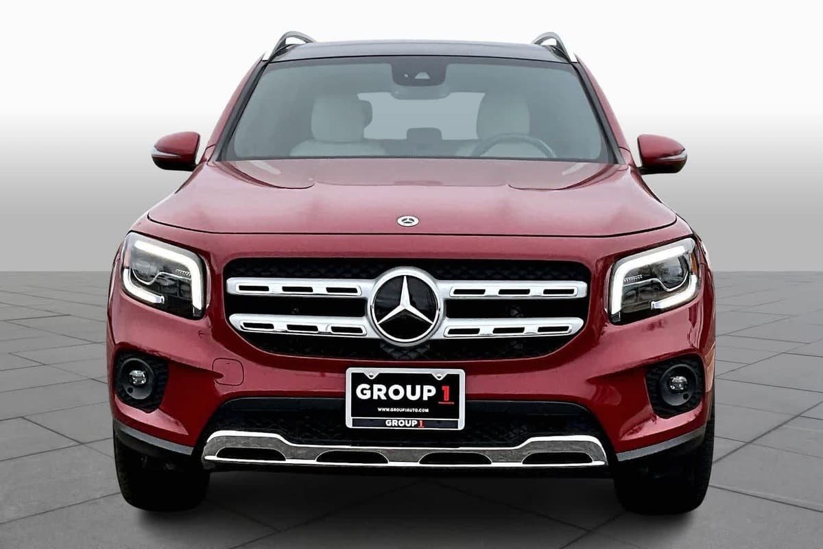 2022 Mercedes-Benz GLB 250 - Image 4