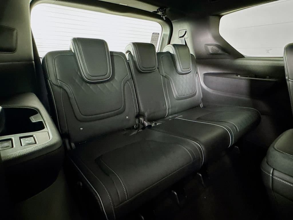 2026 INFINITI QX80 - Image 35
