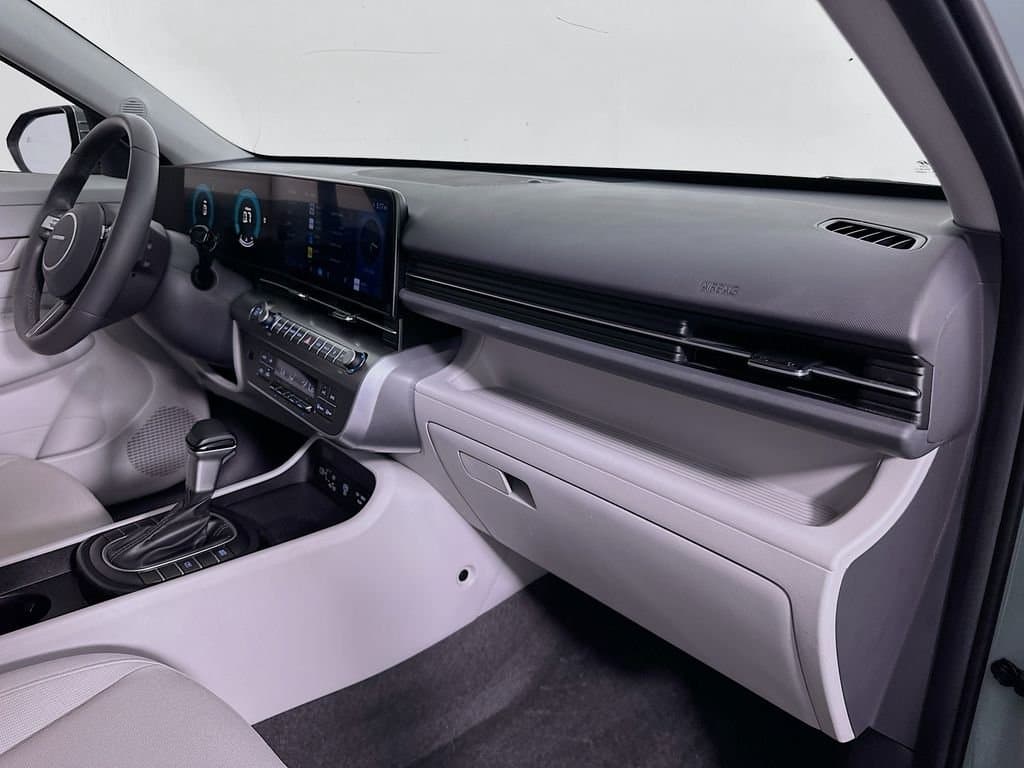 2024 HYUNDAI Kona - Image 29