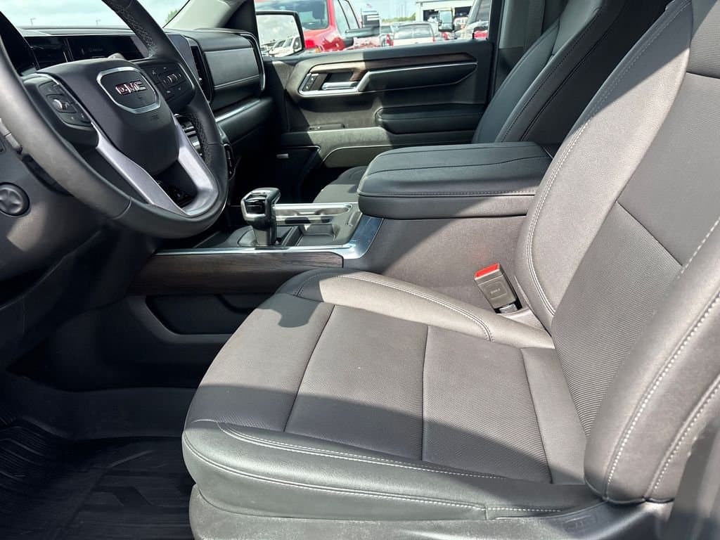 2024 GMC Sierra 1500 - Image 9