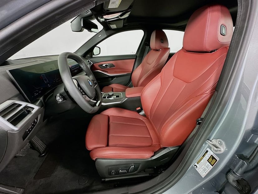 2025 BMW 3 Series - Image 21