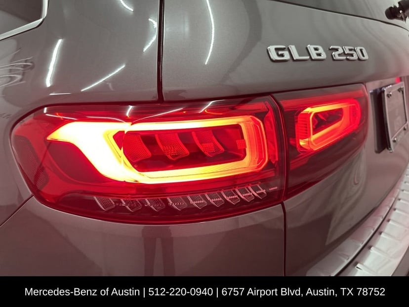2023 Mercedes-Benz GLB - Image 26