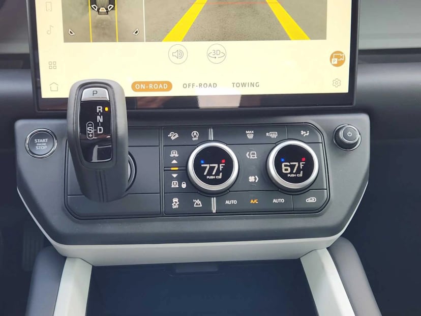 2026 LAND ROVER Defender 110 - Image 19