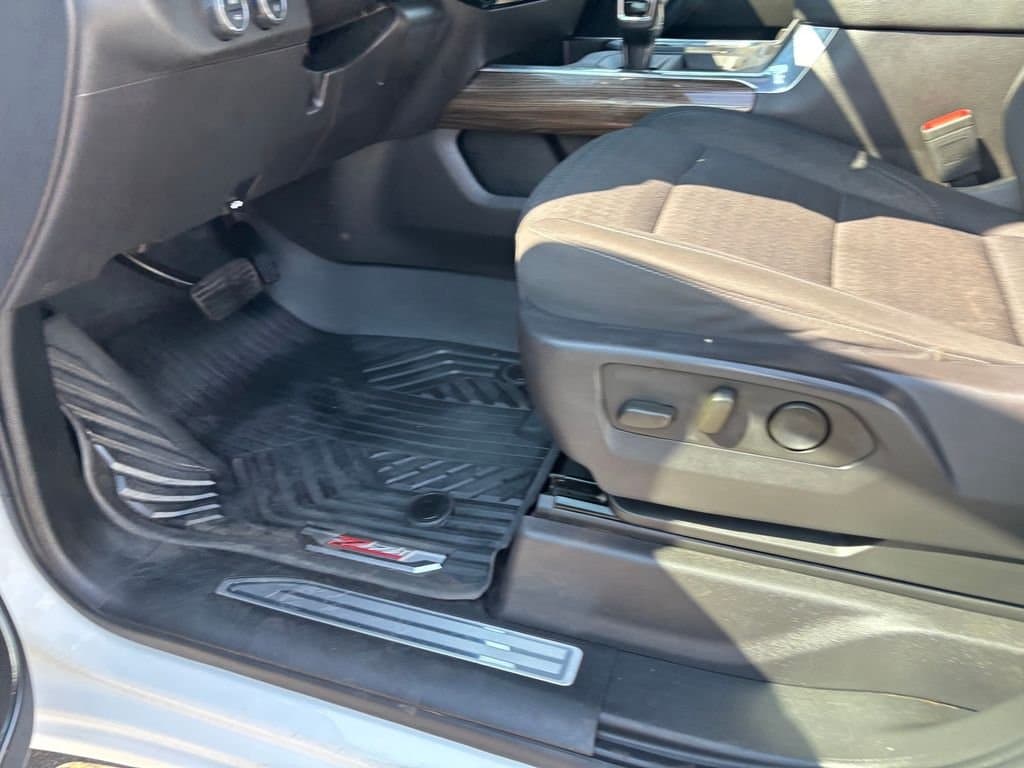 2024 Chevrolet Silverado 1500 - Image 24