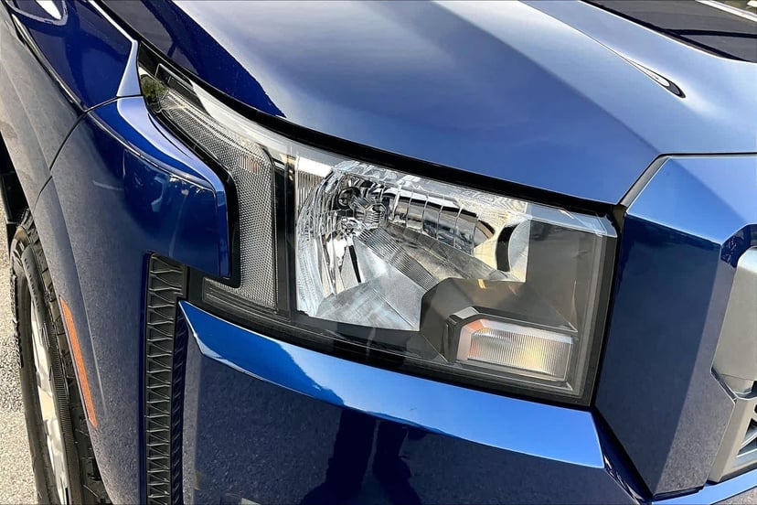 2023 Nissan Frontier - Image 27