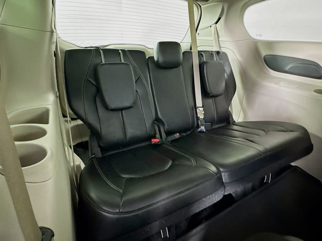 2023 CHRYSLER Pacifica - Image 35