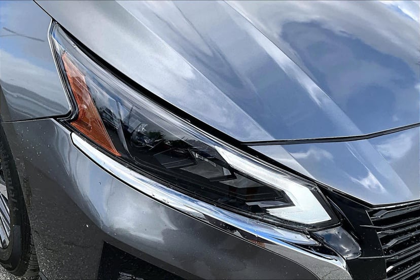 2023 Nissan Altima - Image 28
