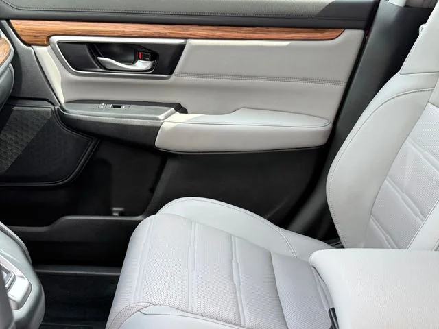 2022 Honda CR-V Hybrid - Image 12