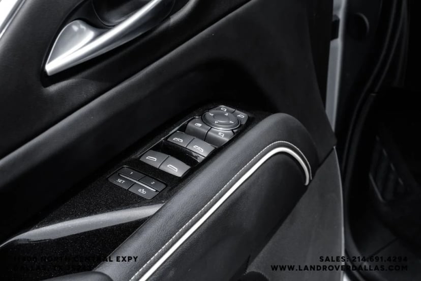 2023 Cadillac Escalade - Image 54