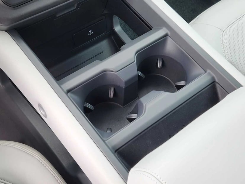 2026 LAND ROVER Defender 130 - Image 19