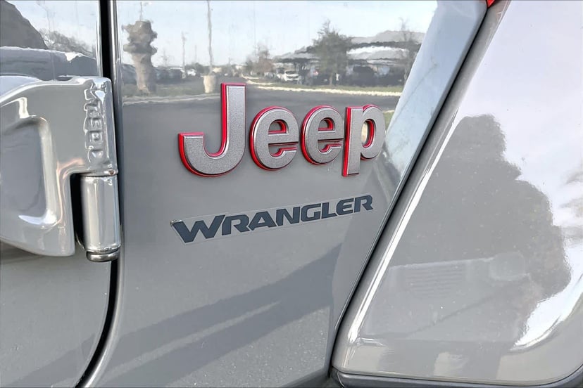 2020 Jeep Wrangler - Image 10