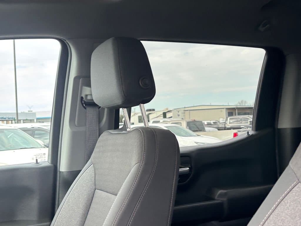 2025 Chevrolet Silverado 1500 - Image 12