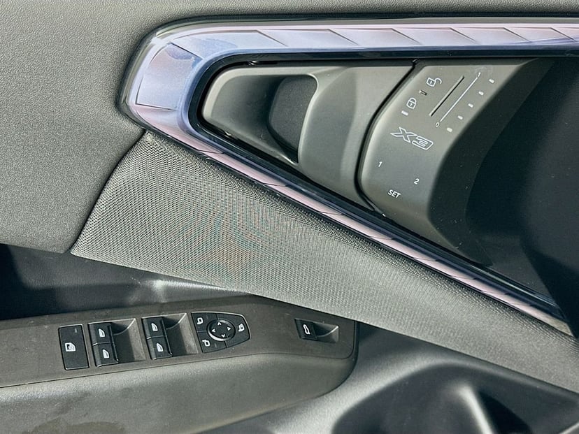 2025 BMW X3 - Image 17