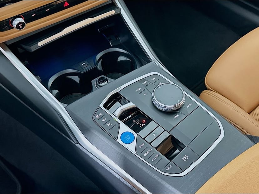 2026 BMW i4 - Image 15