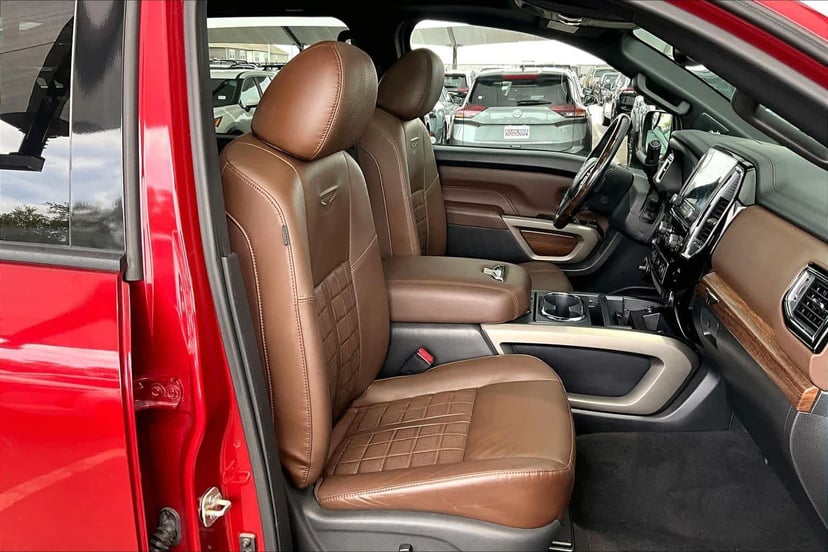 2021 Nissan Titan - Image 9