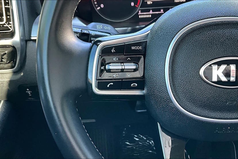 2021 Kia Sorento - Image 24
