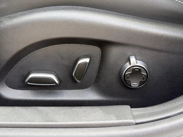 2023 Cadillac CT4 - Image 31