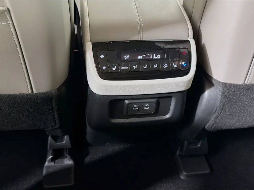 2026 INFINITI QX60 - Image 32