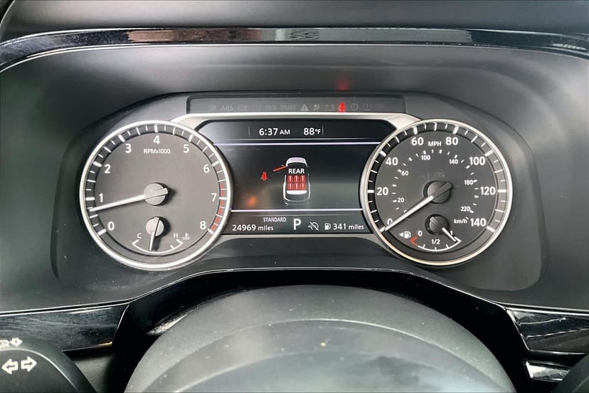 2025 Nissan Pathfinder - Image 25