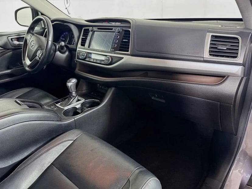 2018 Toyota Highlander - Image 38