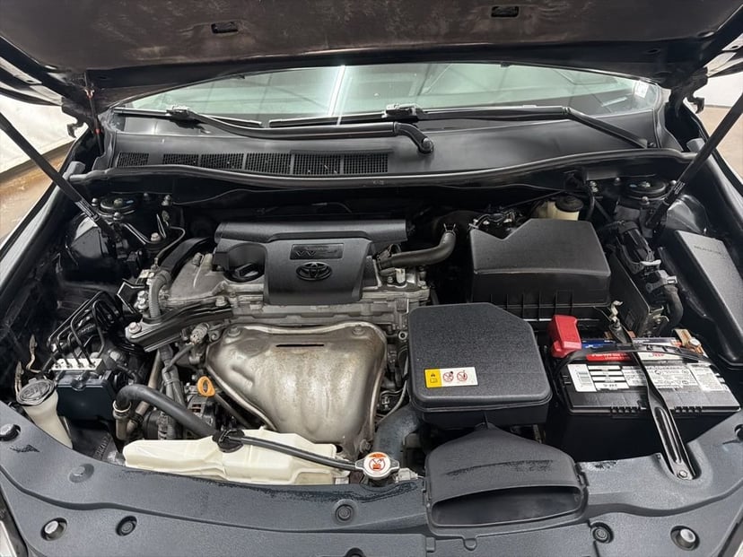 2017 Toyota Camry - Image 23