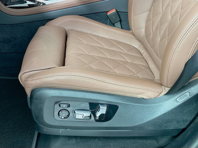 2026 BMW X7 - Image 21
