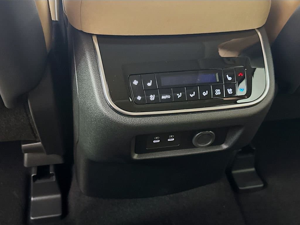 2026 INFINITI QX80 - Image 31