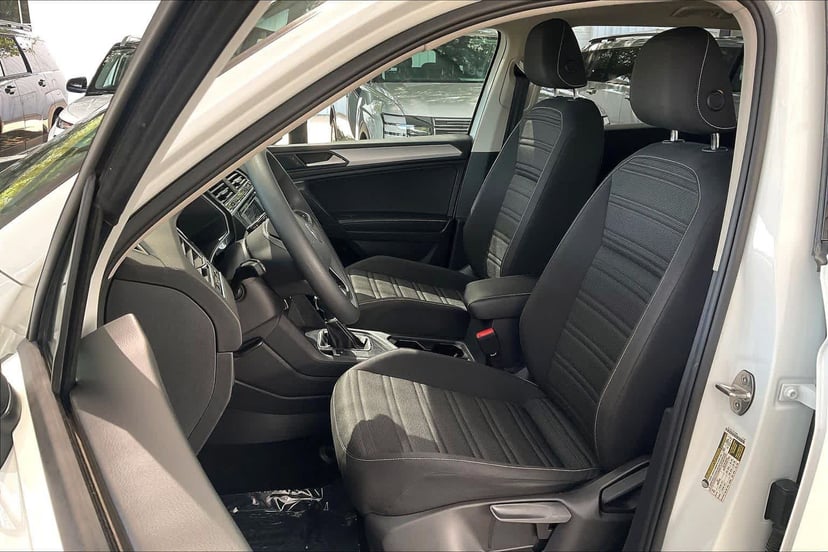 2022 Volkswagen Tiguan - Image 8