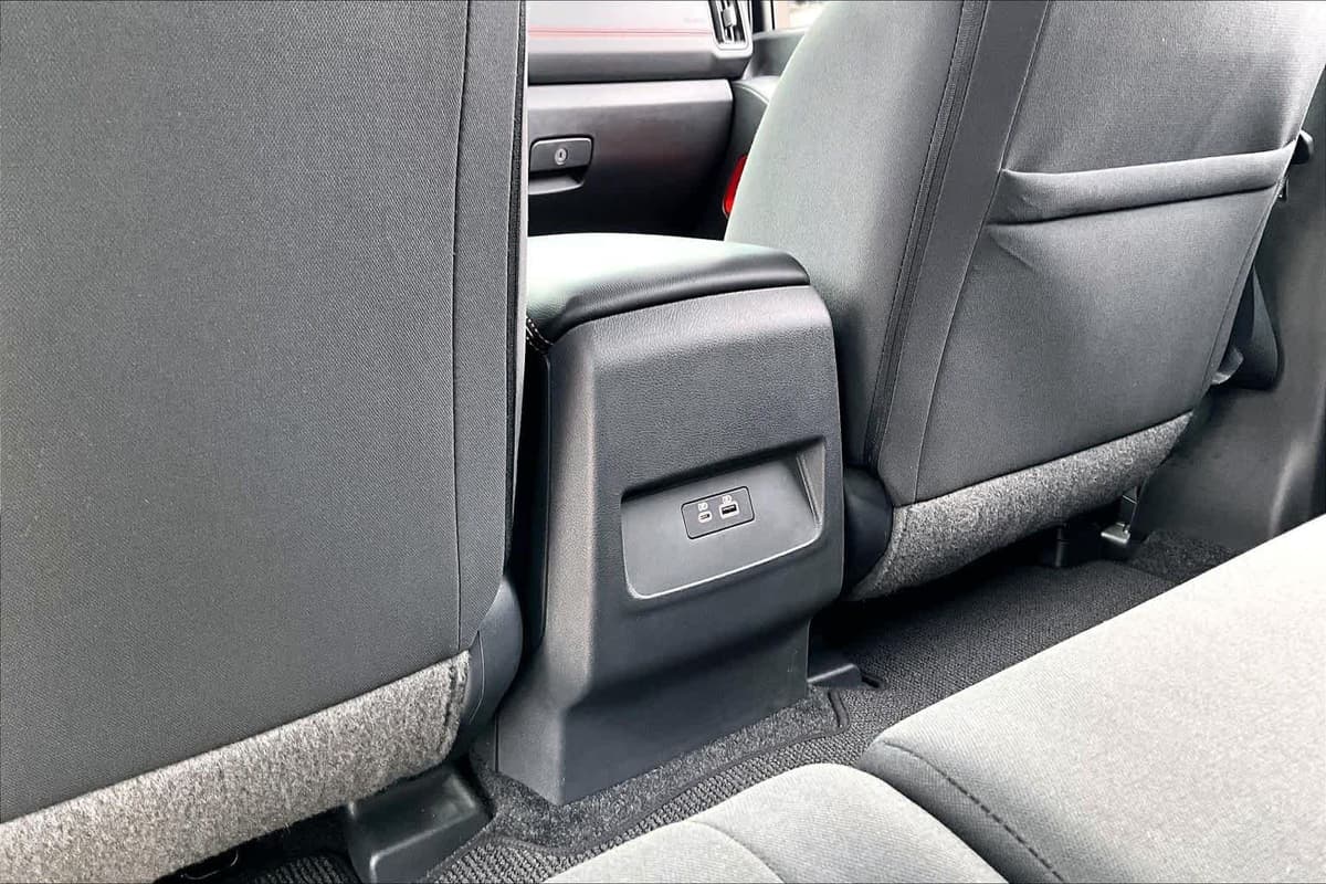 2025 Nissan Frontier - Image 34