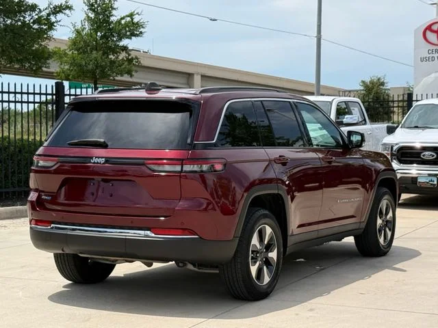 2024 Jeep Grand Cherokee - Image 4