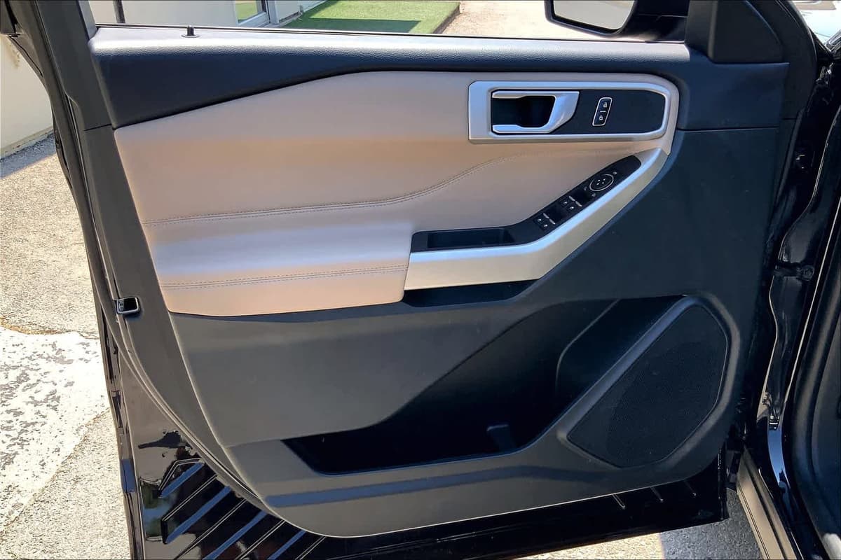 2023 Ford Explorer - Image 20