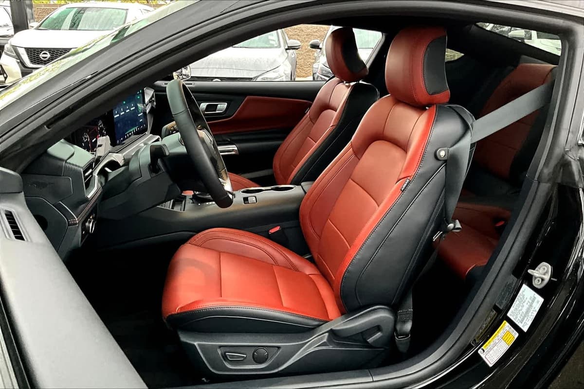 2024 Ford Mustang - Image 7