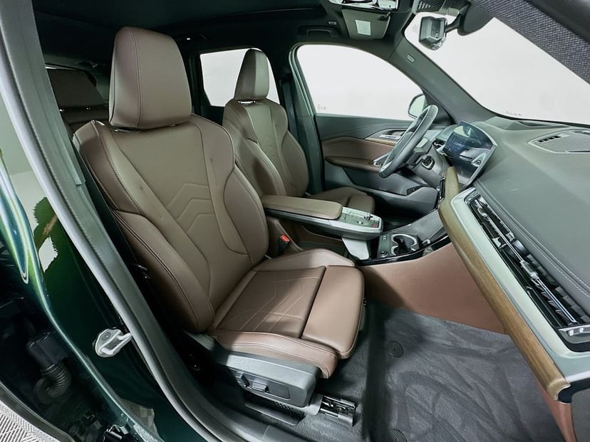 2025 BMW X1 - Image 29