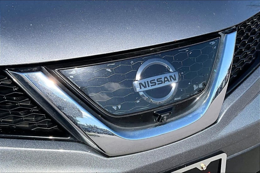 2017 Nissan Rogue Sport - Image 30