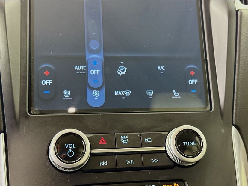 2022 Ford Edge - Image 19