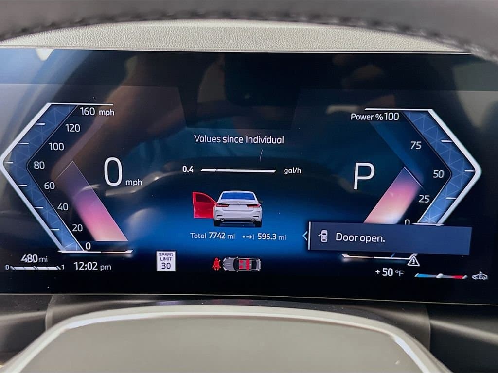 2025 BMW 3 Series - Image 12