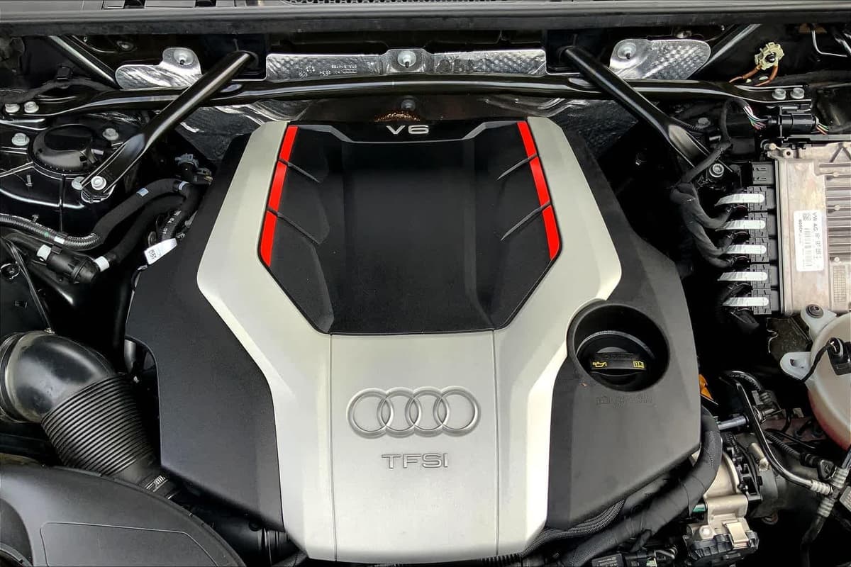 2018 Audi SQ5 - Image 32