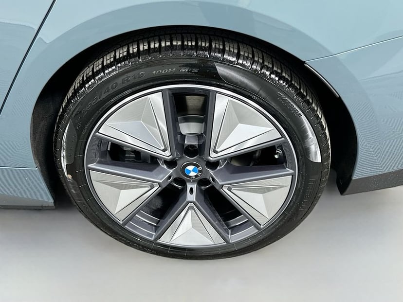 2026 BMW i4 - Image 23