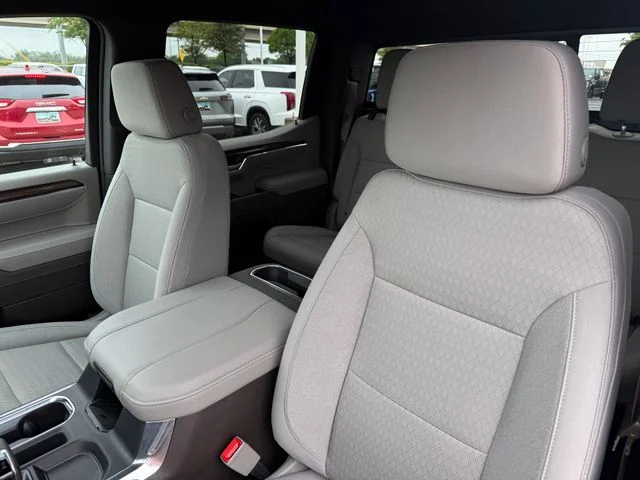 2025 Chevrolet Silverado 1500 - Image 12