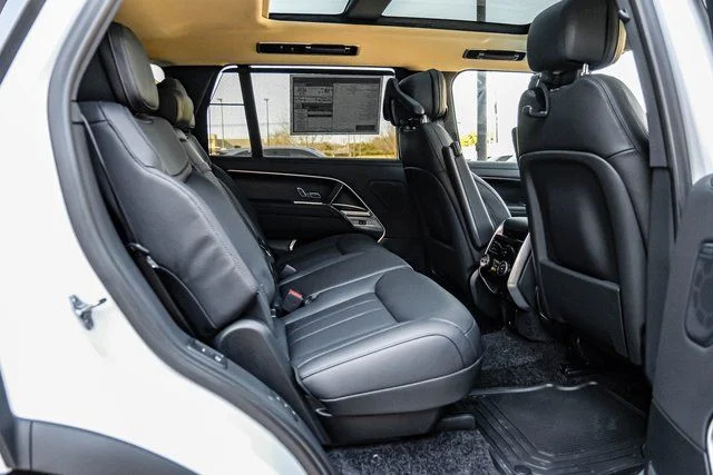 2026 Land Rover Range Rover - Image 34