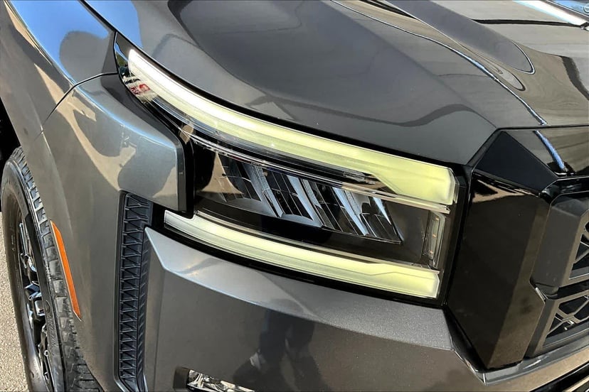2023 Nissan Frontier - Image 27