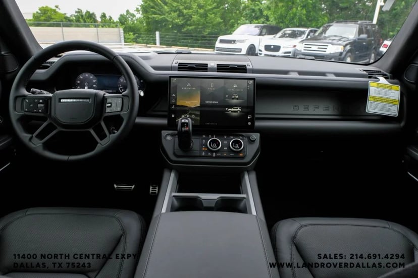 2026 Land Rover Defender 110 - Image 15