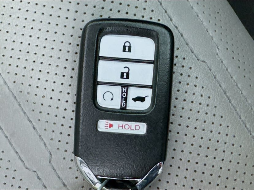 2017 Honda CR-V - Image 40