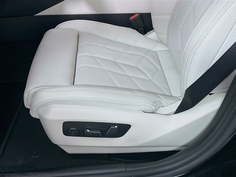 2026 BMW 5 Series - Image 19