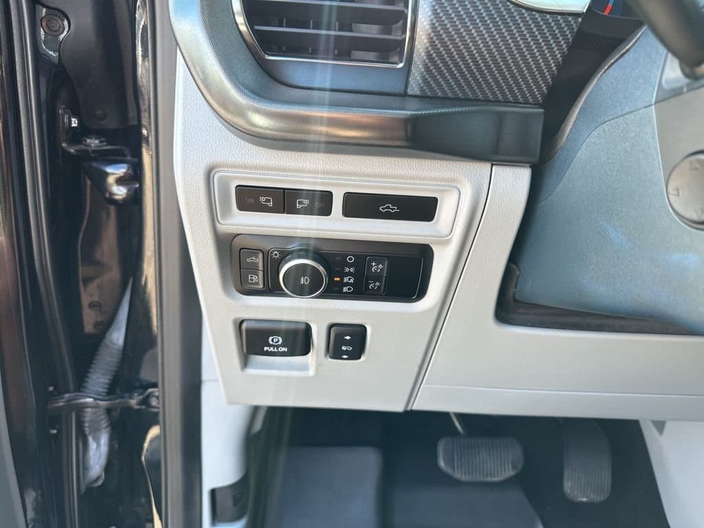 2023 Ford F-150 - Image 28